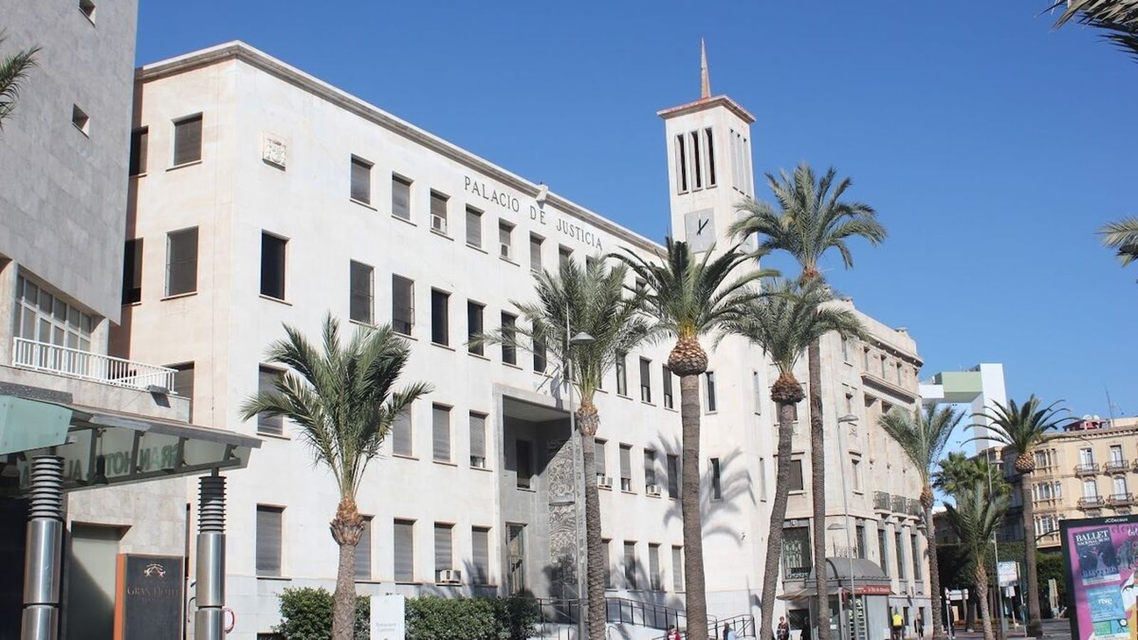 A juicio por intentar asfixiar con una almohada a una anciana en su casa de El Ejido