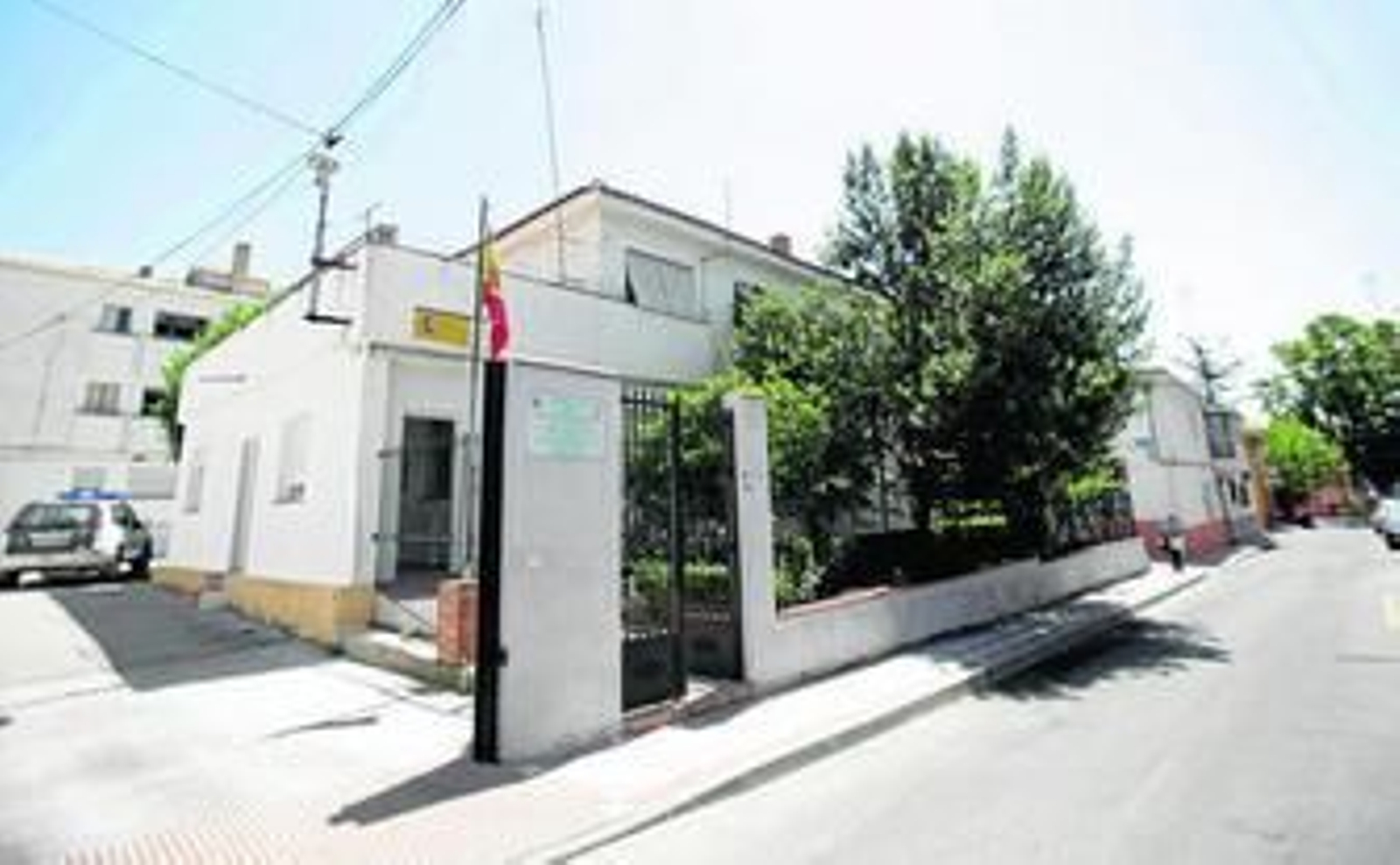 El puesto de la Guardia Civil de Atarfe, donde la mujer acudió a denunciar  a su esposo la mañana antes de la agresión.
