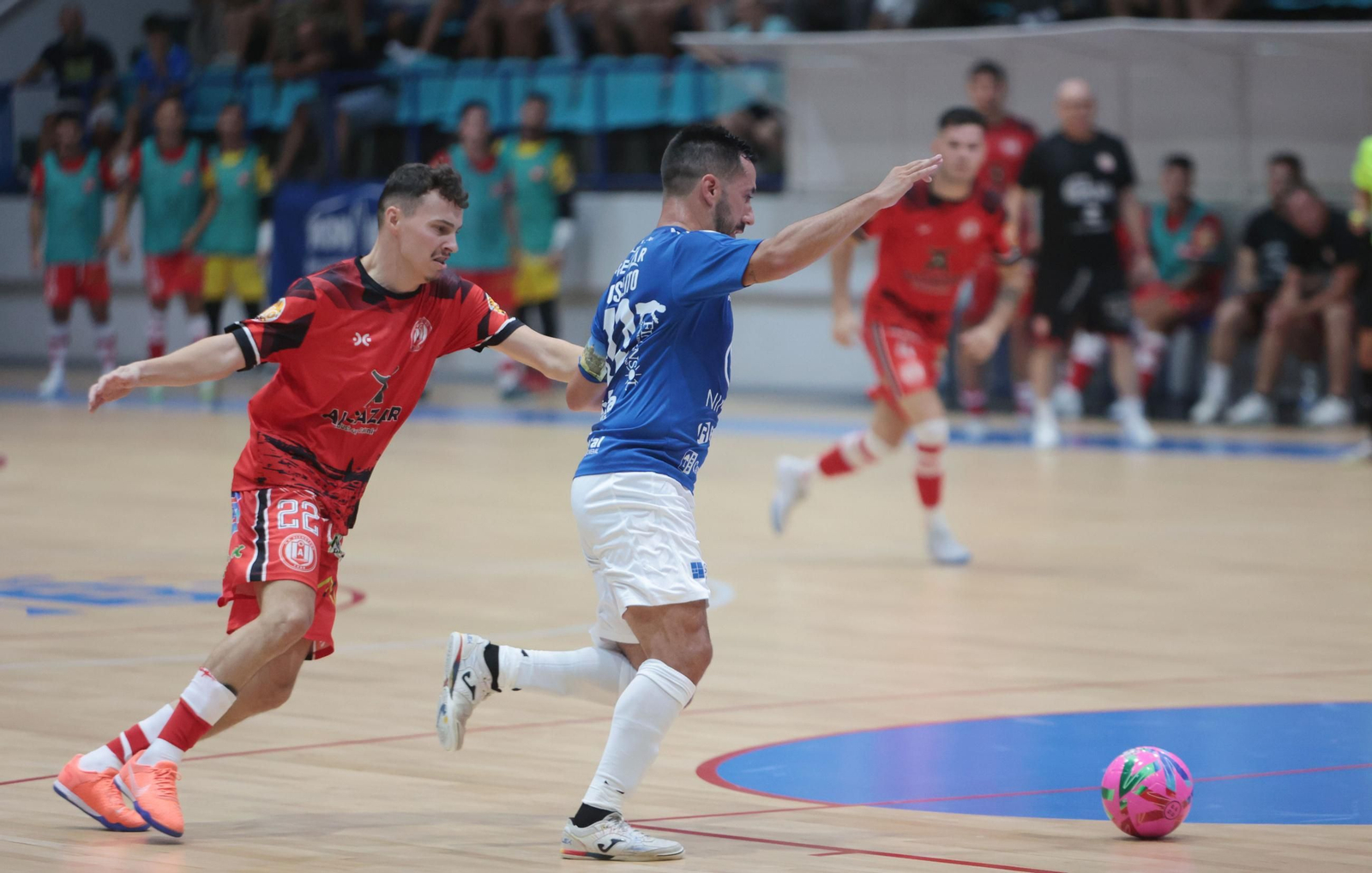 Imágenes del encuentro Xerez Toyota-Alchoyano en el Polideportivo Ruiz-Mateos de Jerez