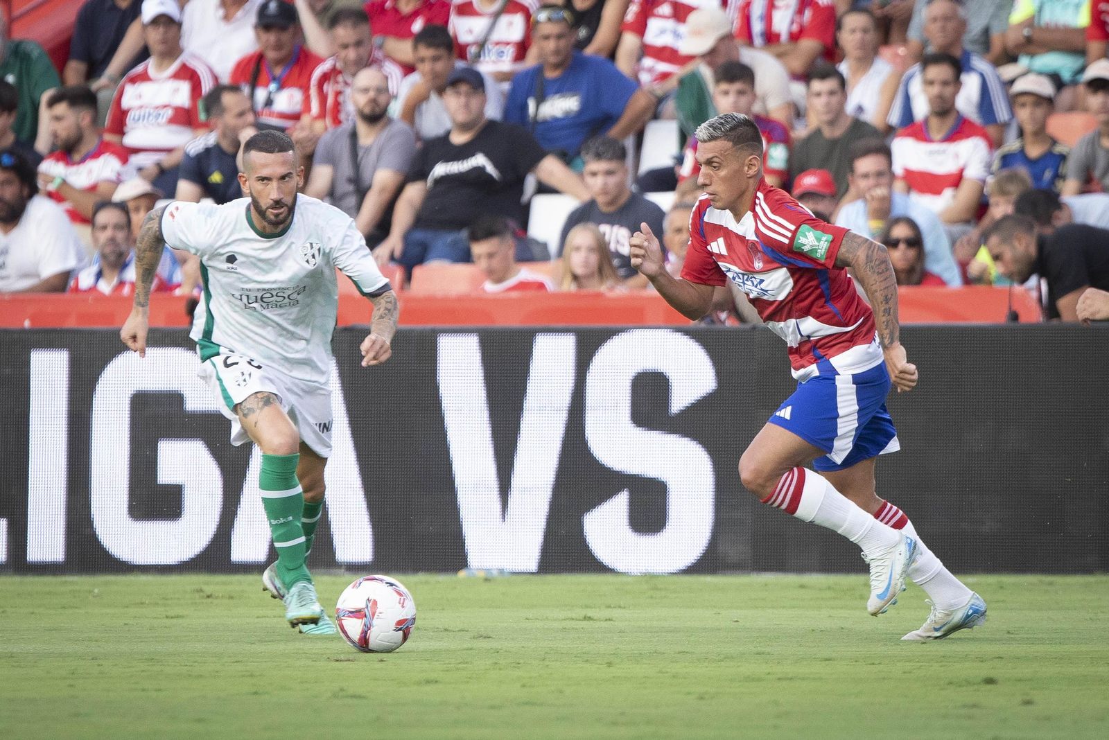 Uzuni volverá a jugar con el Granada CF esta jornada.