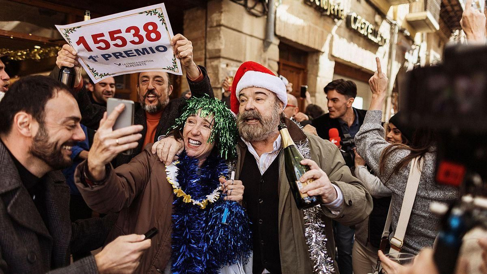 Gracia Olayo y Antonio Resines en una imagen del filme.