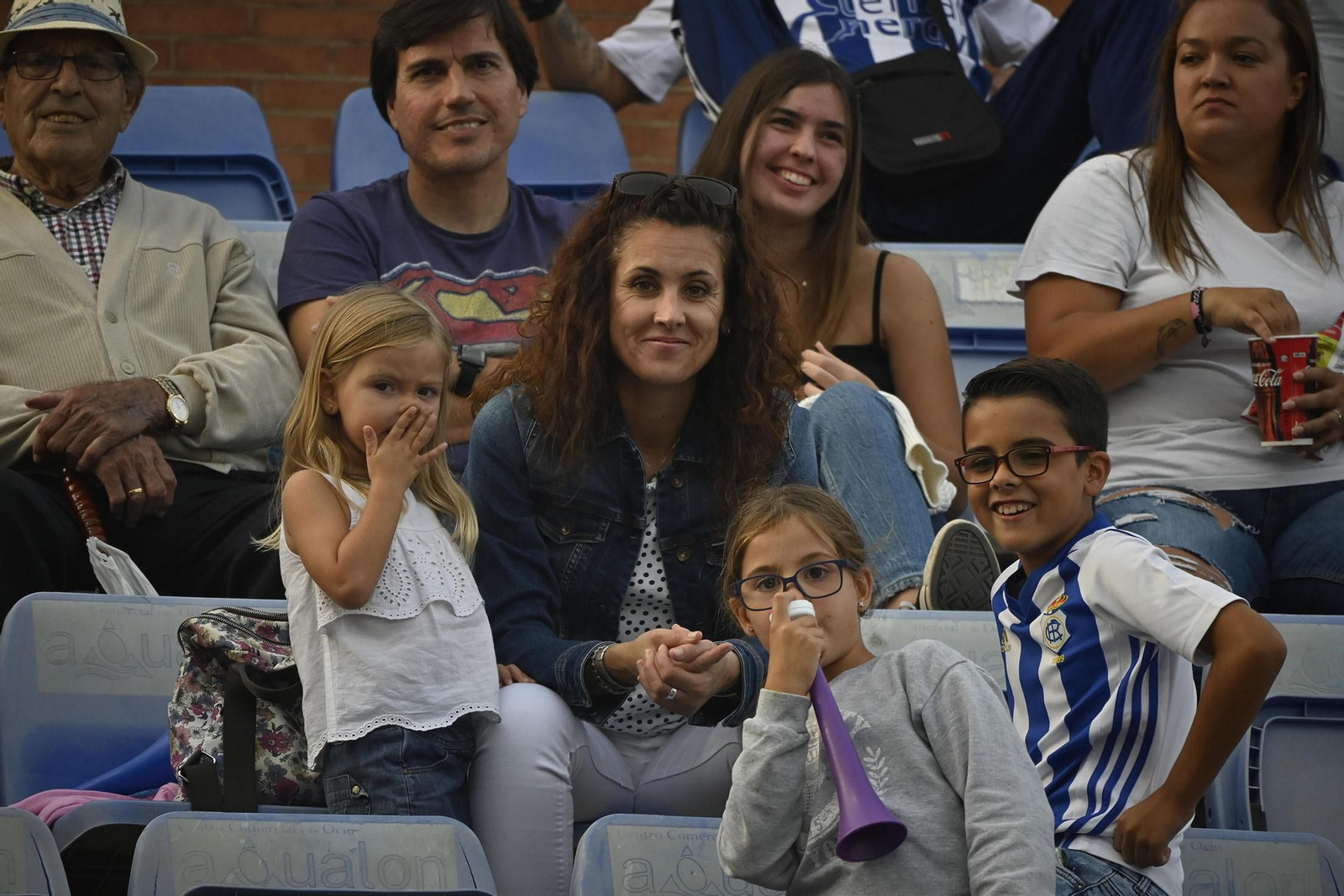 Ambiente del partido del Recreativo de Huelva y el Cádiz FC Mirandilla