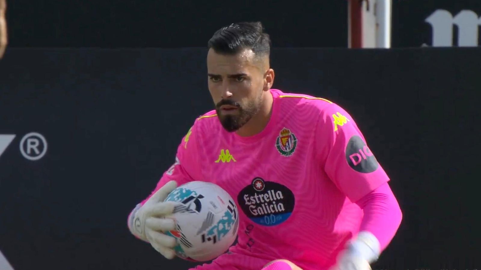 Guilherme Fernandes en una parada de su partido ante el Albacete