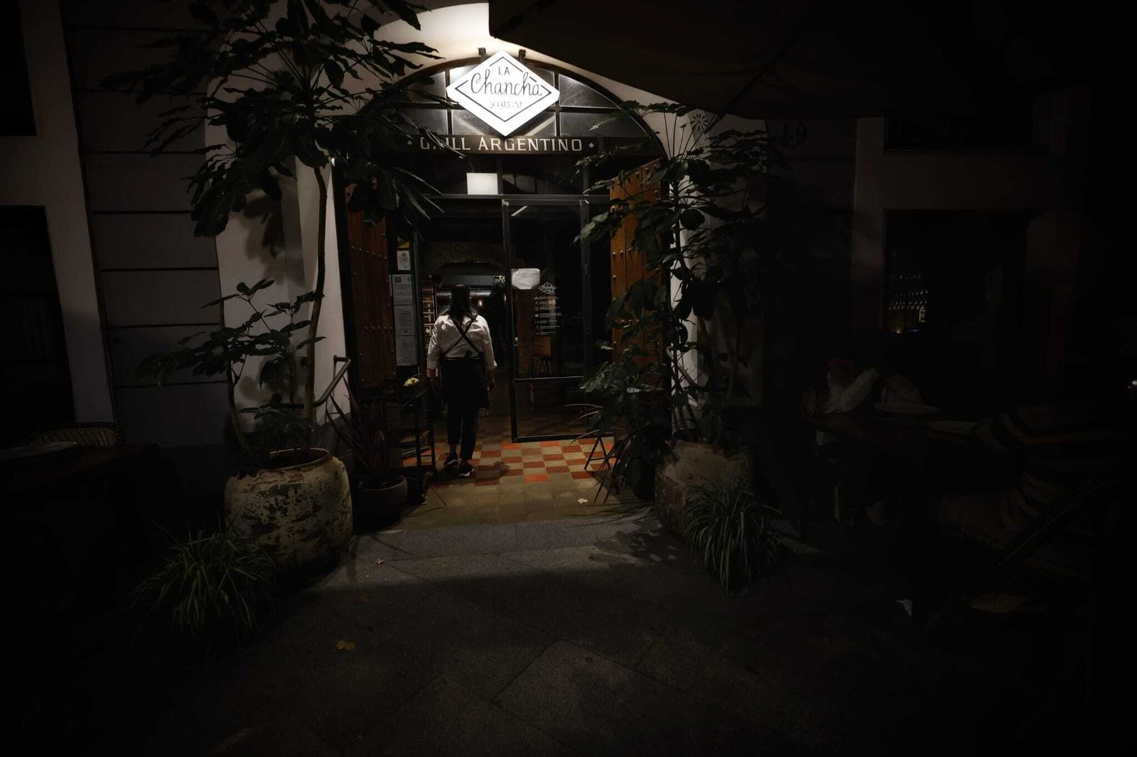 Las imágenes del apagón de la hostelería en Cádiz.