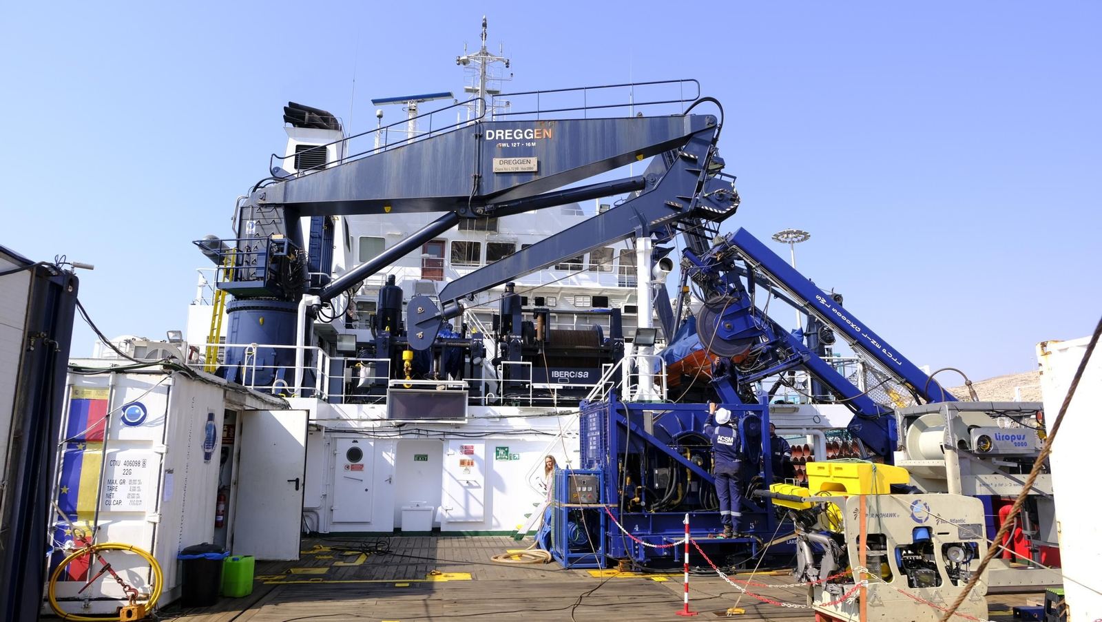 El buque oceoanográfico Sarmiento de Gamboa visita Almería, en imágenes