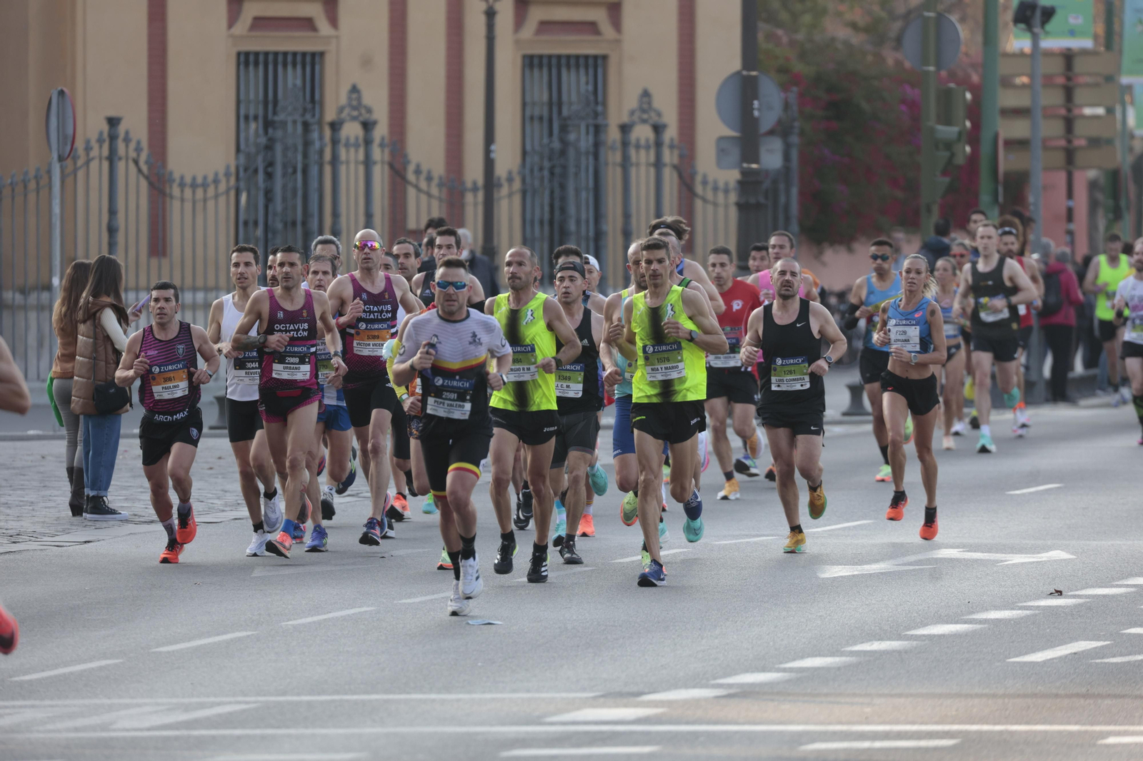 Las imágenes de la Maratón de Sevilla 2022 (12)