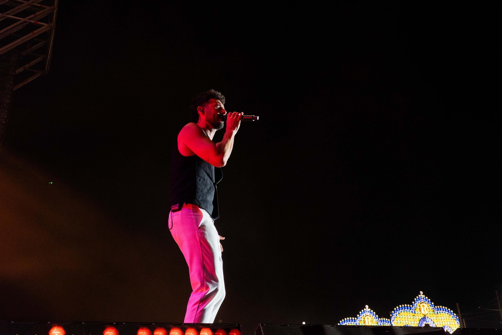 Colombinas 2025: El concierto de Antoñito Molina en las Fiestas Colombinas en imágenes