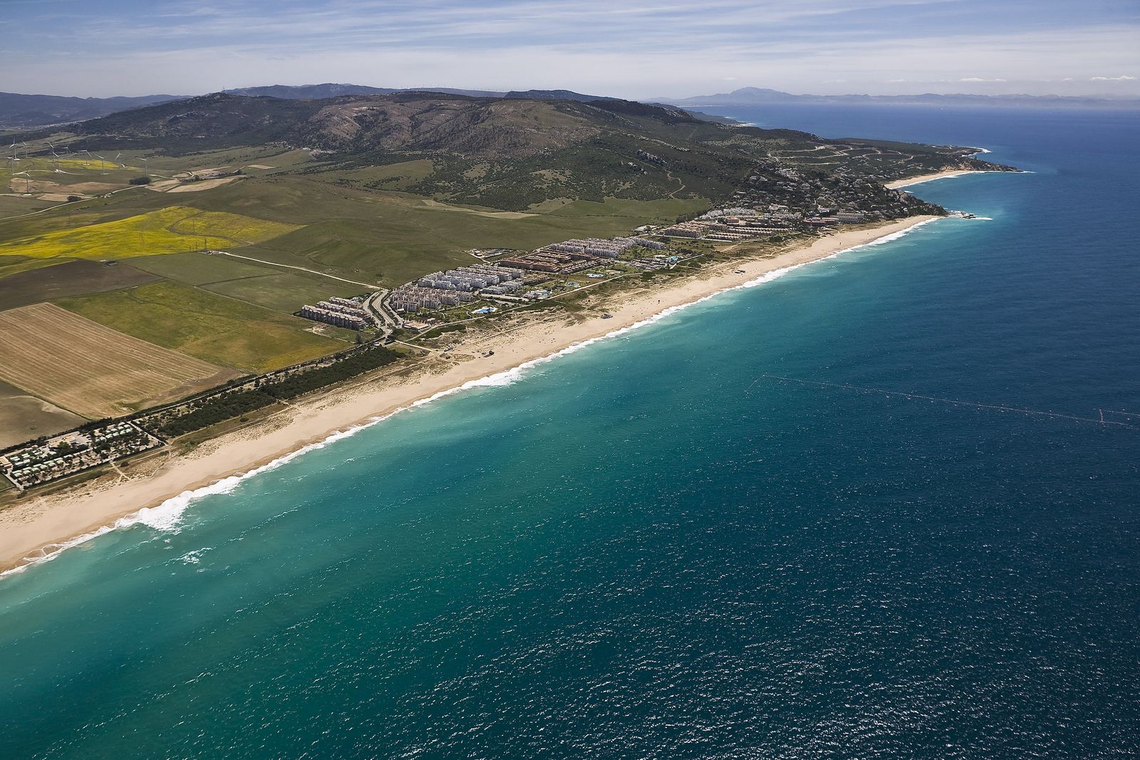 Vista aérea del litoral de Zahara de los Atunes.