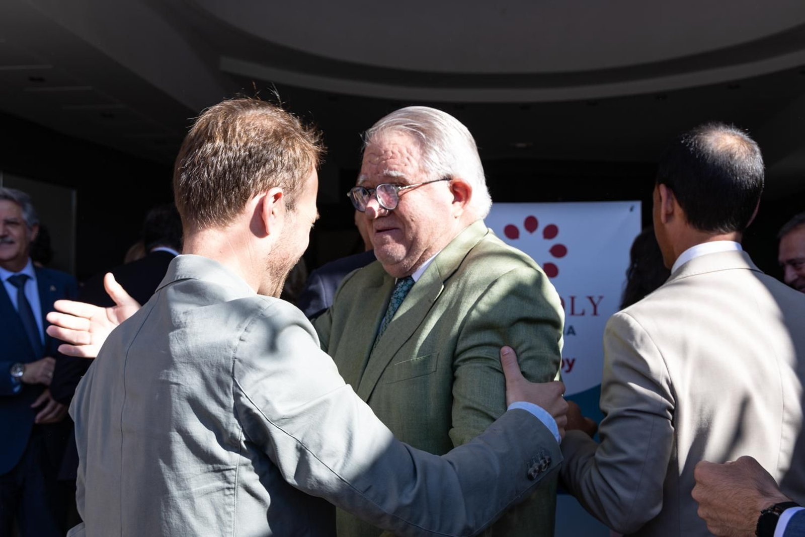 La sociedad jiennnese ha acompañado al Grupo Joly en su desayuno con la consejera.