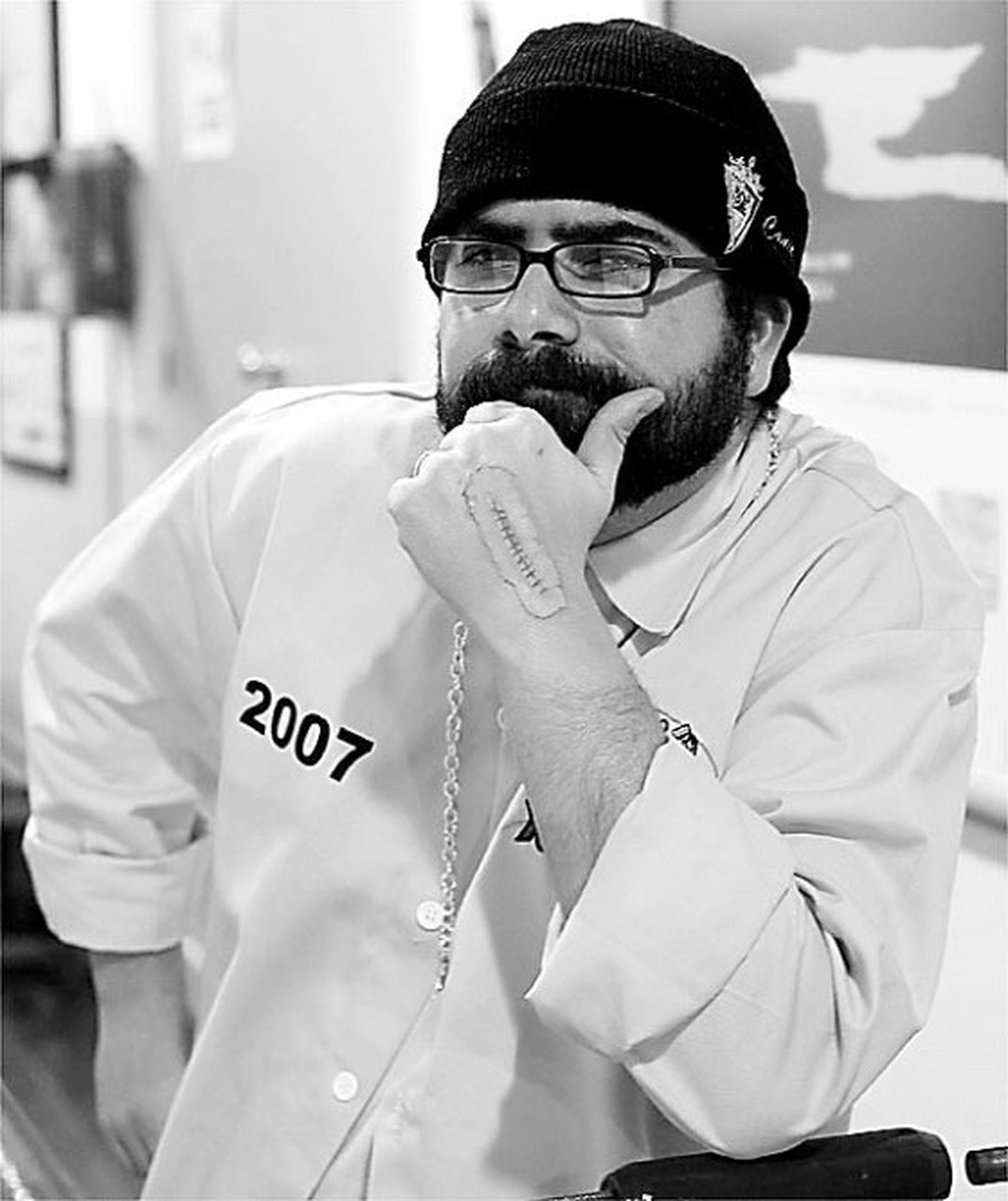 “¿Cuándo te vas a quitar la barba y la raya en medio?”