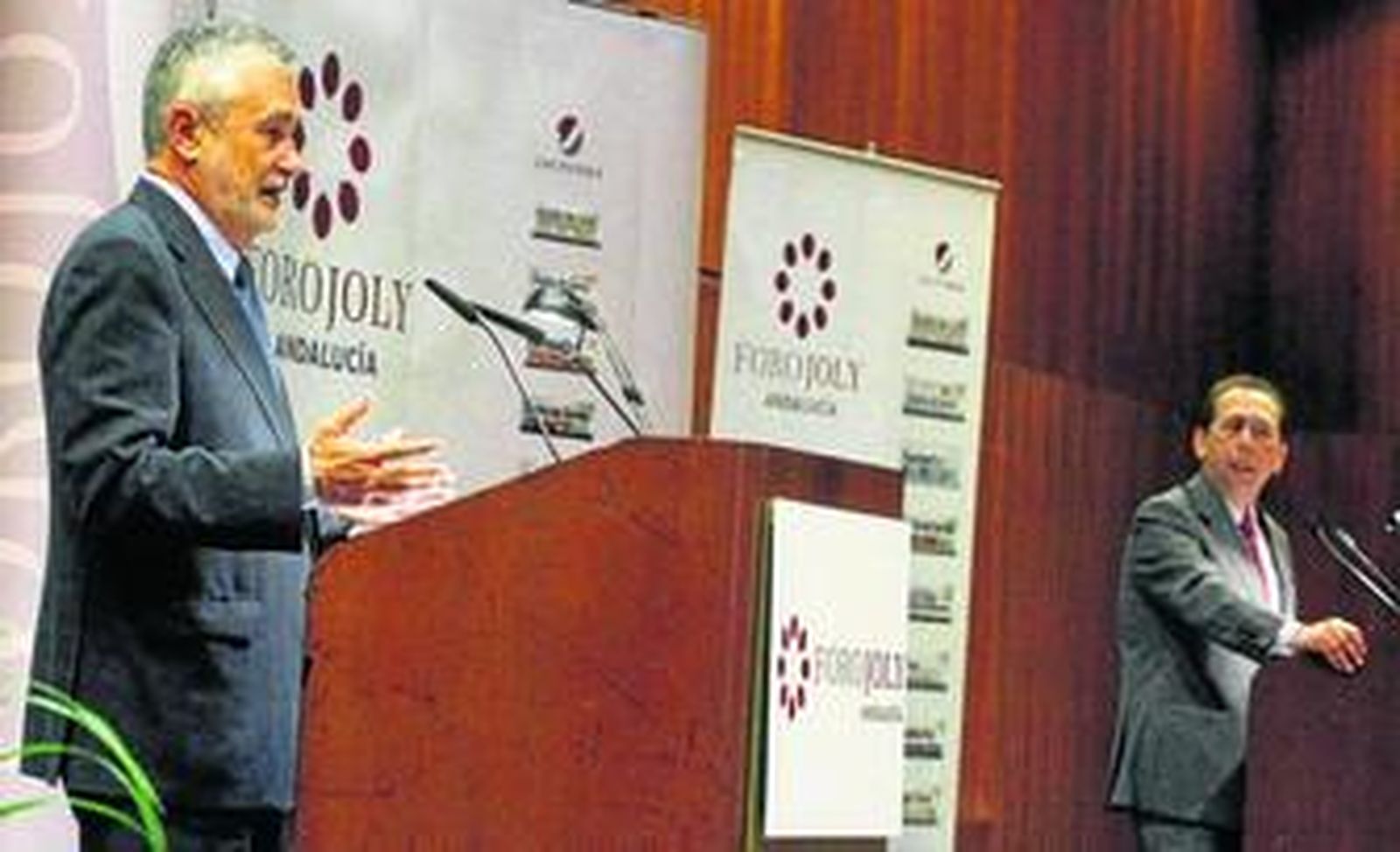 José Antonio Griñán  responde a las preguntas de José Antonio Carrizosa, director de 'Diario de Sevilla'.