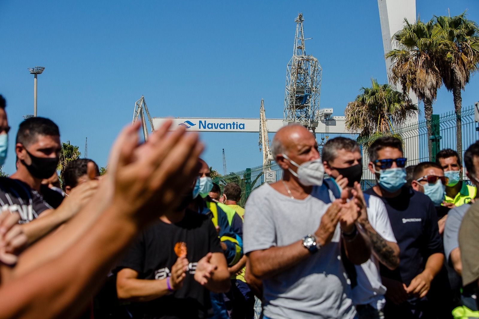 Concentración de trabajadores de la industria auxiliar a las puertas de Navantia, este lunes