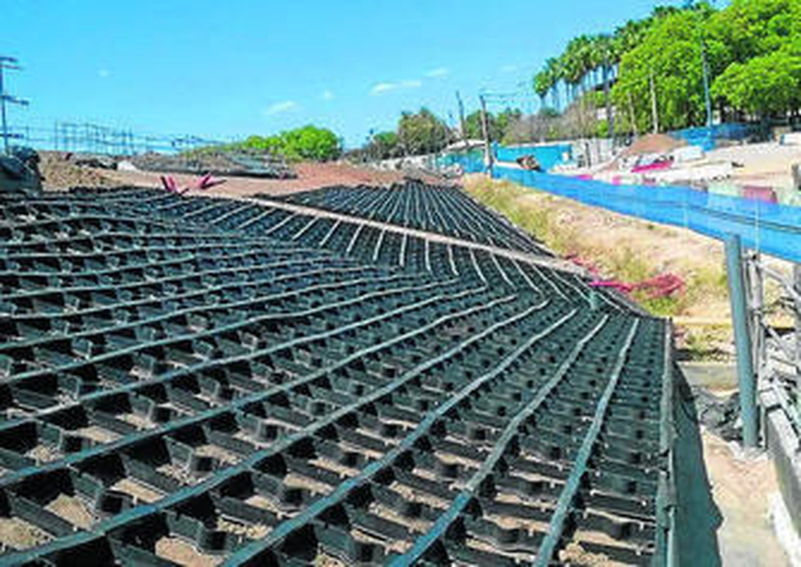 Un jardín en altura a los pies de la Torre Pelli