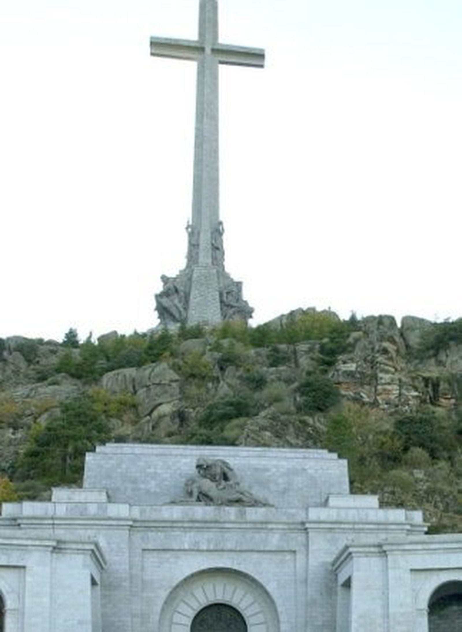 Demandan a España ante Estrasburgo por no exhumar los restos de dos fusilados del Valle de los Caídos