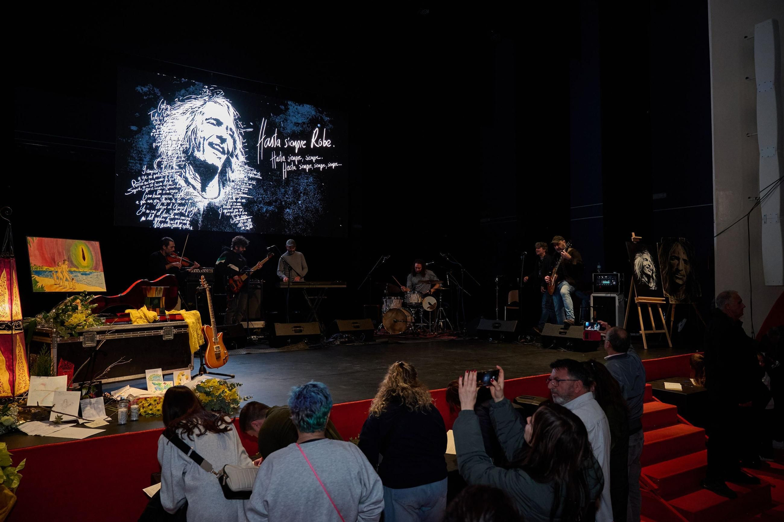 Las fotos del acto homenaje a Robe Iniesta en Plasencia