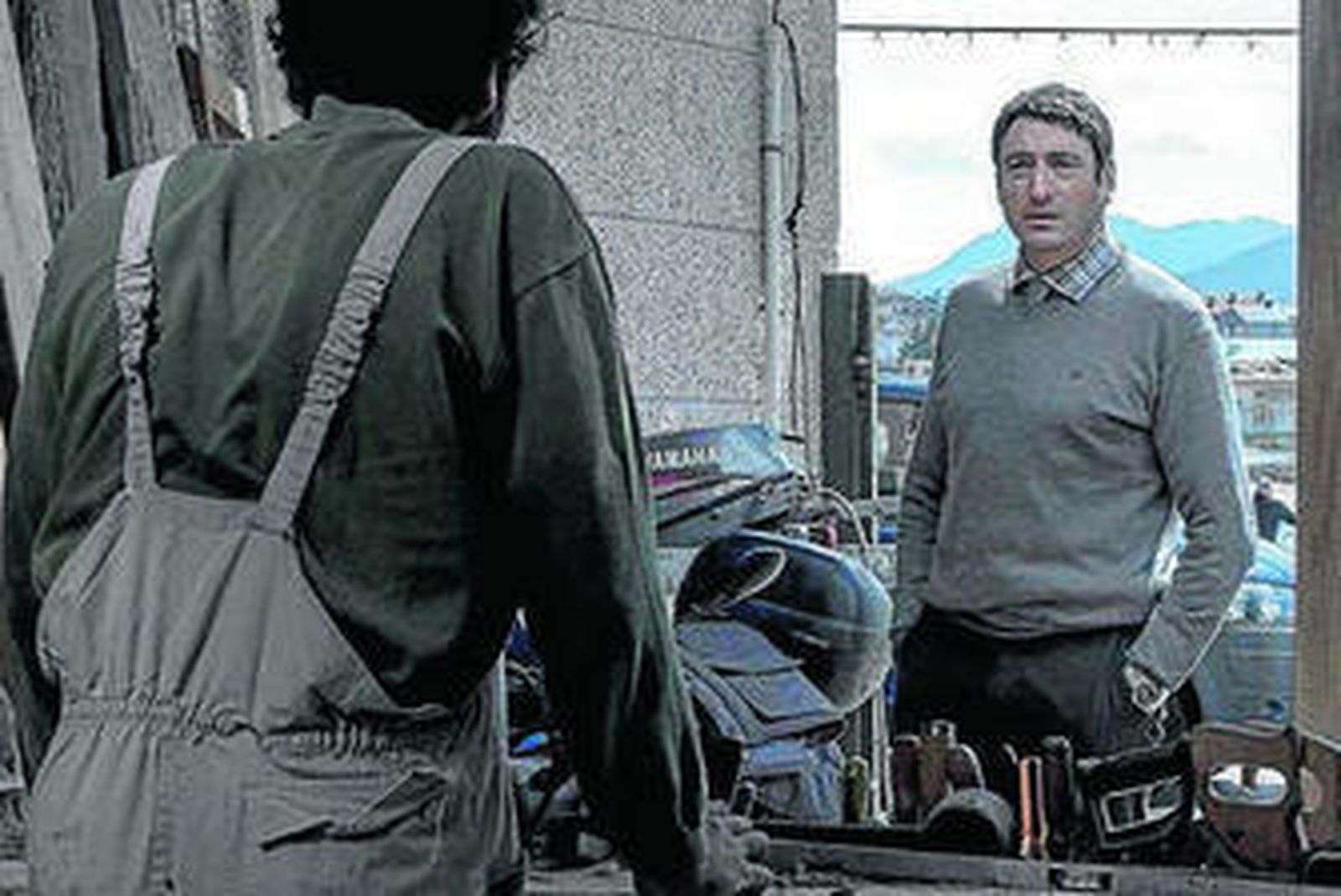 Jafar Panahi, al volante en 'Taxi Teherán'.