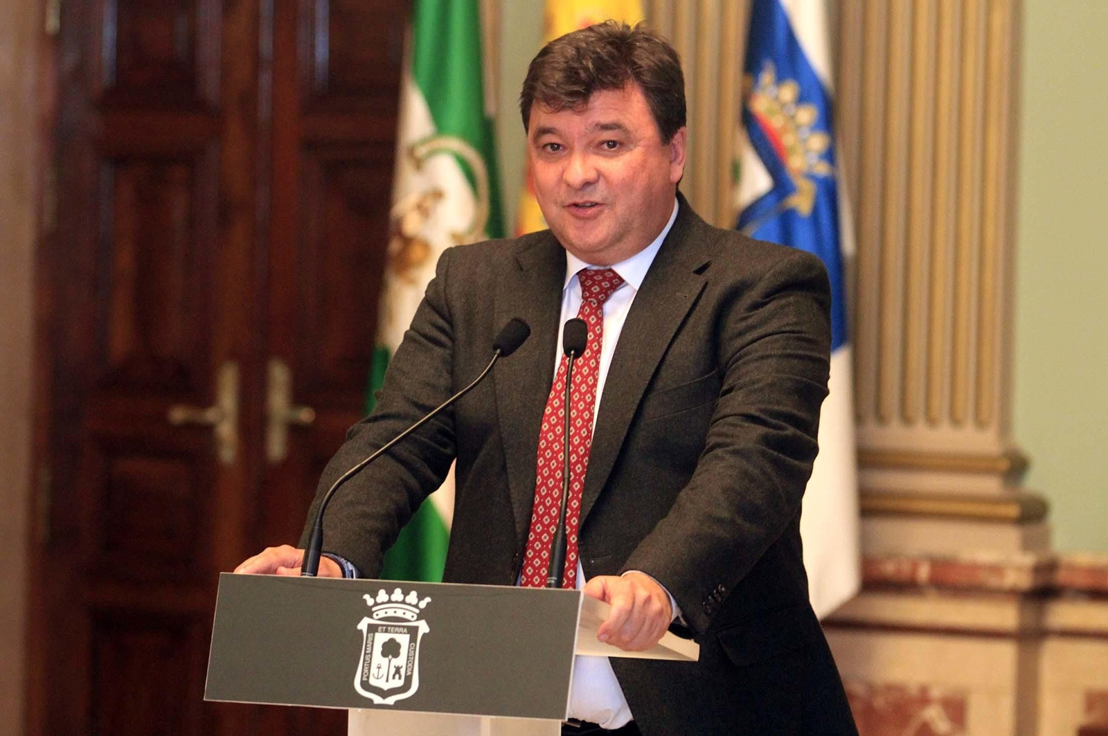 Imágenes de la recepción en el ayuntamiento a organizadores y participantes del Campeonato Europeo de Bádminton que se celebra en Huelva