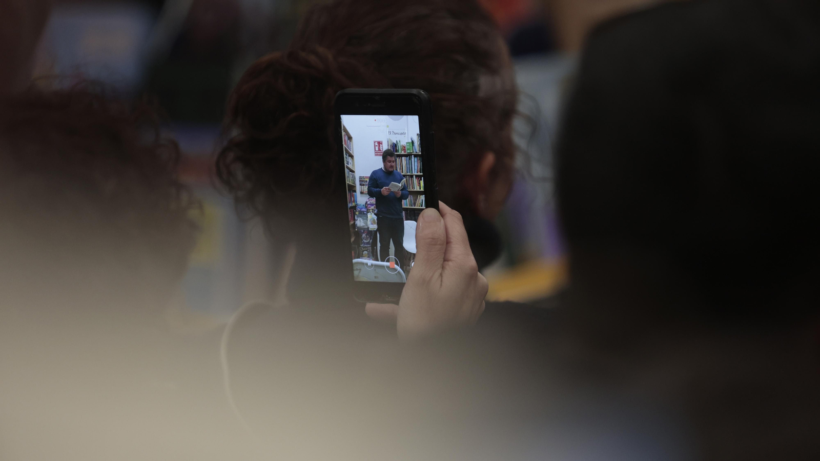 Presentación del poemario "Demonios" de Ben Clark