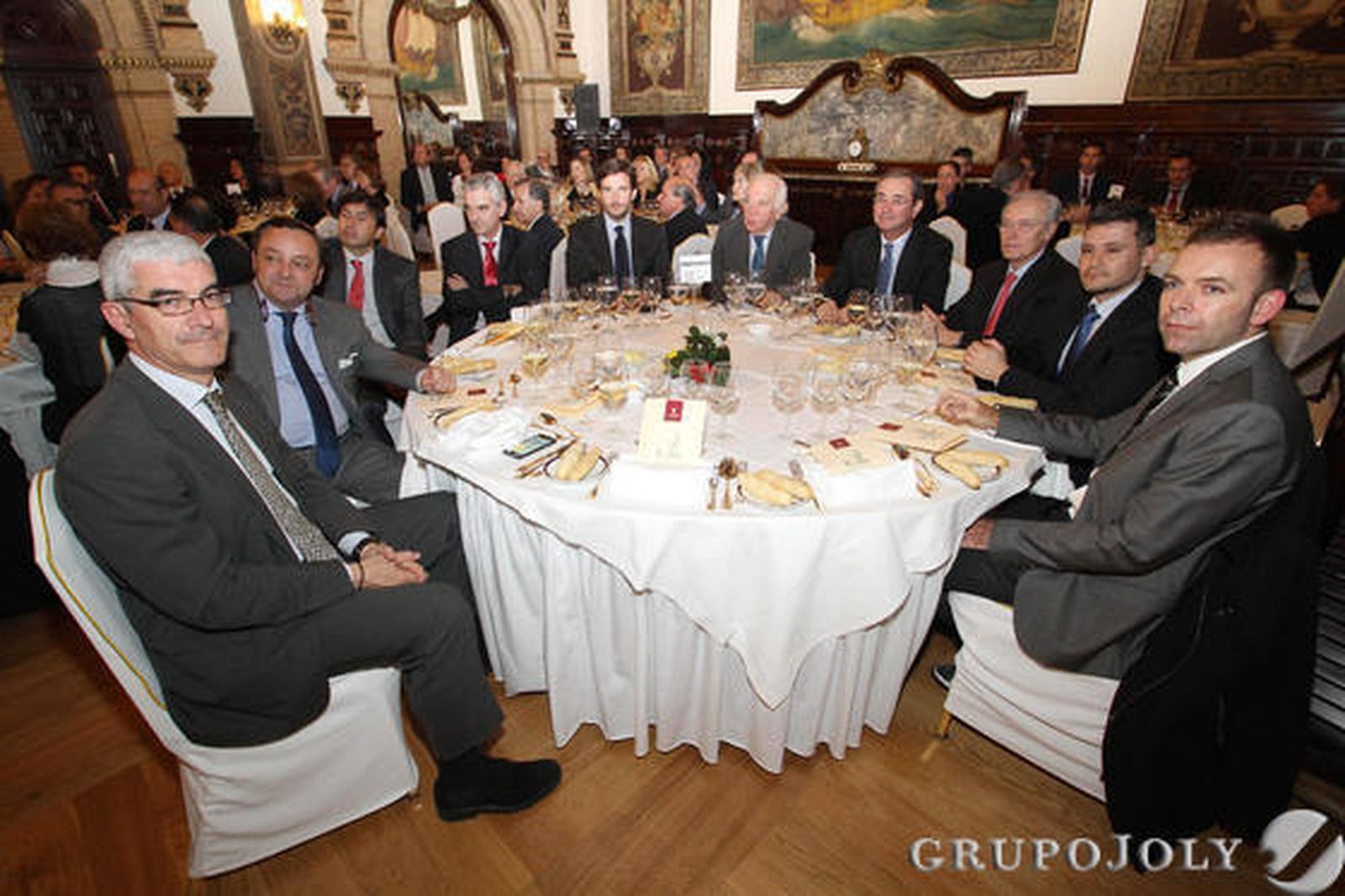 Ángel Navarro, Florencio Baltasar, Juan Román, Raúl Jara, Diego Ortiz, José Cañete, Antonio Fraguero, Miguel Ángel Pino, Raúl Suárez y Joan Montaner./ Antonio Pizarro/Juan Carlos Vázquez/ Juan Carlos Muñoz/Belén Vargas