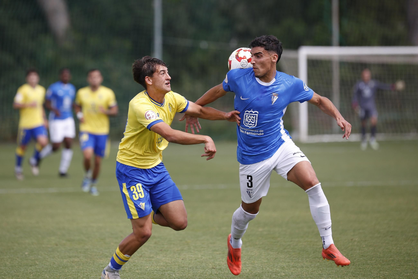 Las imágenes del partido entre el Cádiz Mirandilla y el San Fernando