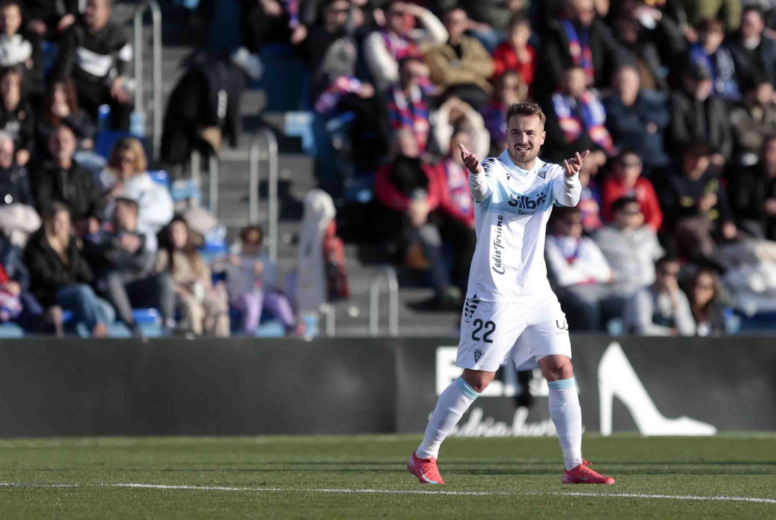 Las imágenes del Eldense-Cádiz CF