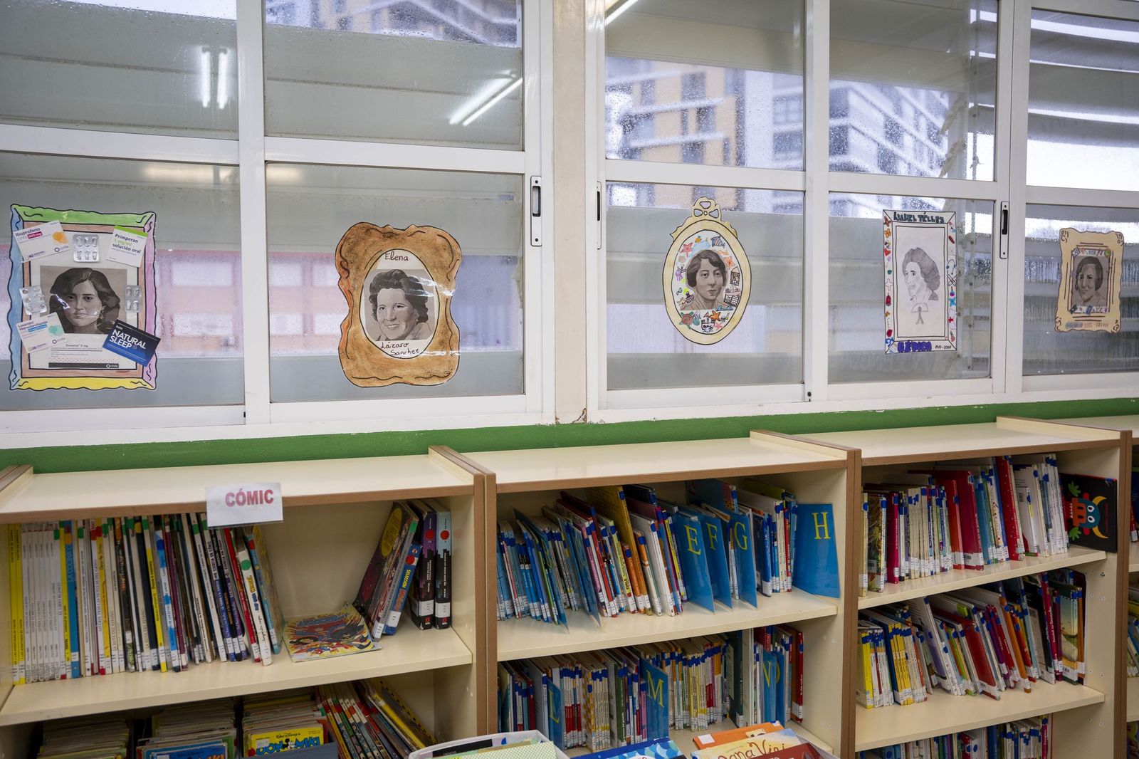 Las imágenes del estreno de la radio escolar 'Onda Alberti' y su primer programa dedicado a la ciencia