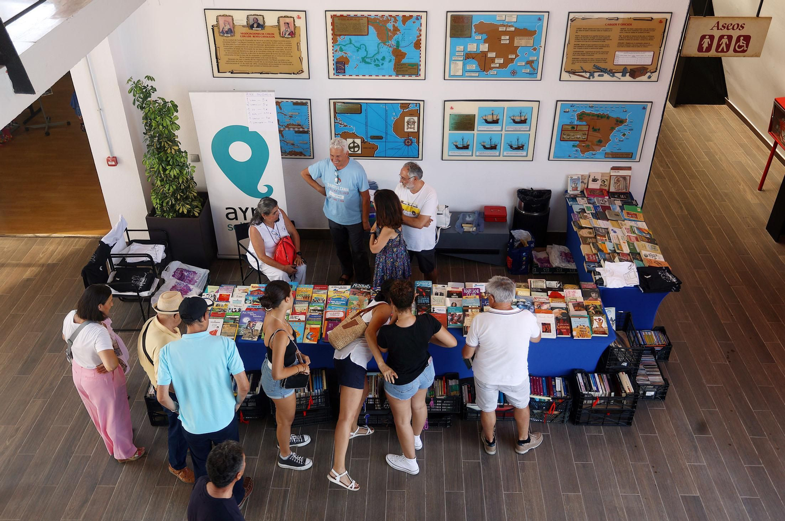 Imágenes de la Jornada de Puertas Abiertas del Muelle de las Carabelas con motivo del 3 de agosto
