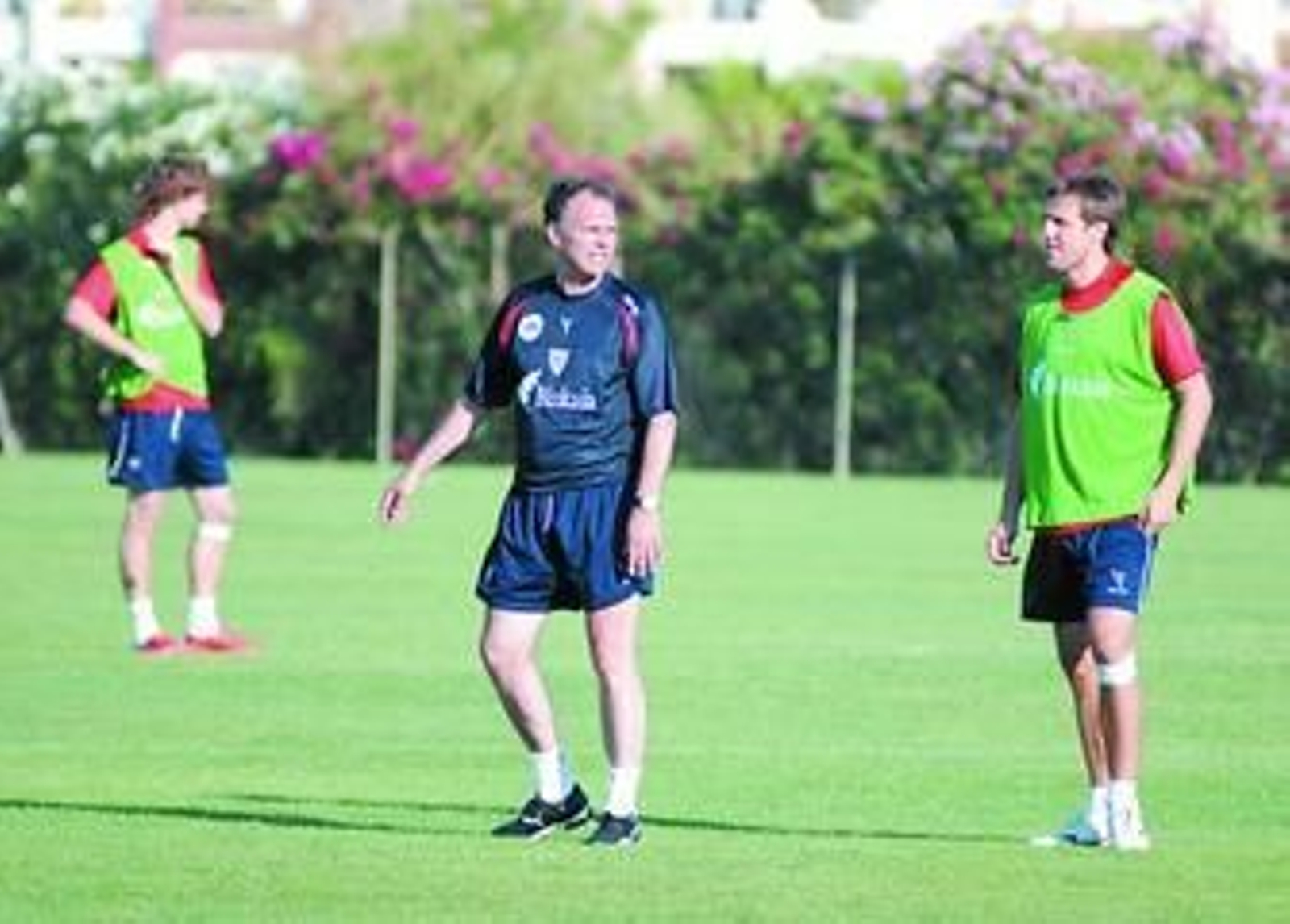 El conjunto que entrena Joaquín Caparrós está realizando su pretemporada en tierras onubenses. El conjunto que entrena Joaquín Caparrós está realizando su pretemporada en tierras onubenses.