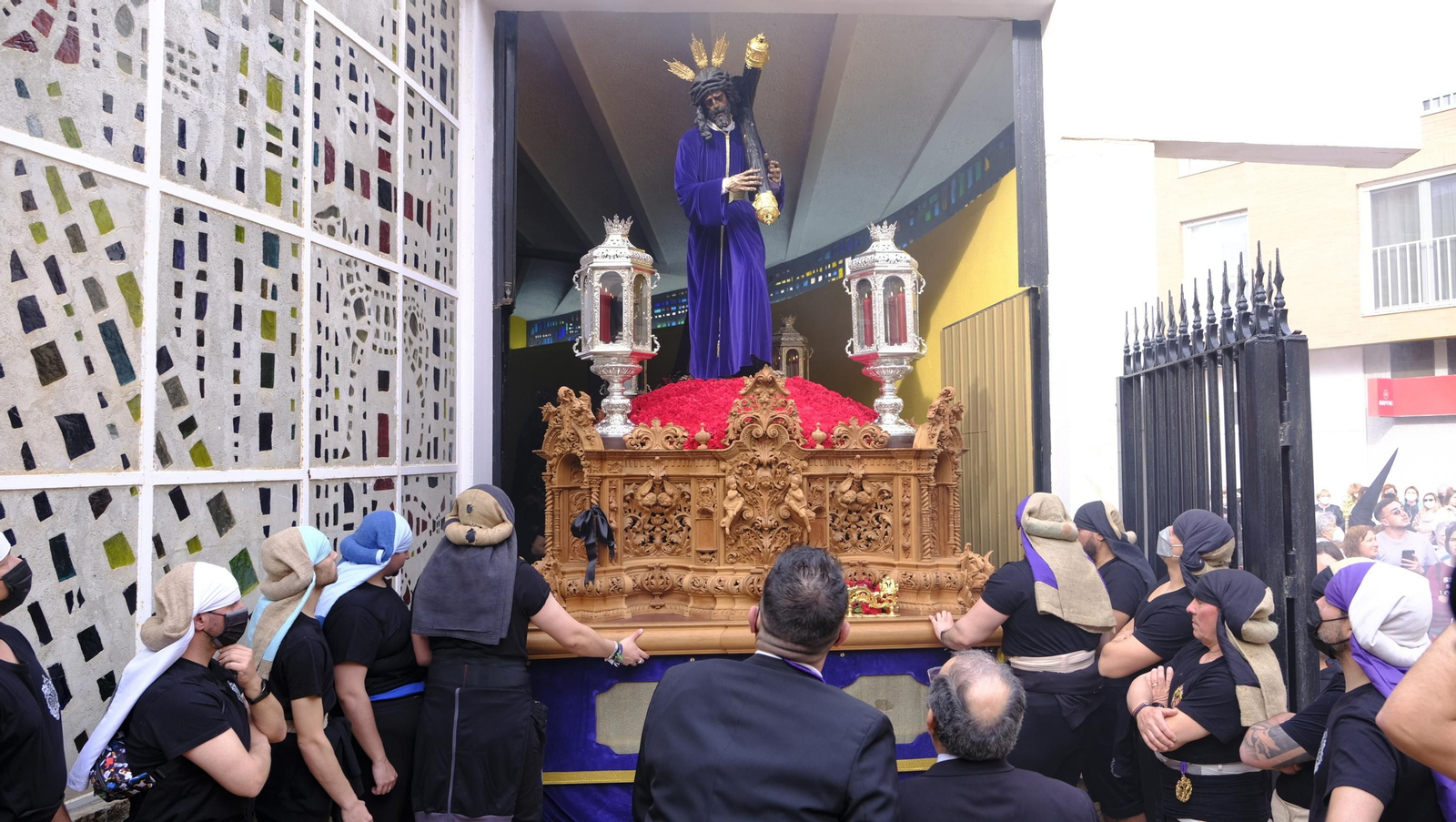 El Zapillo arropa al Señor del Gran Poder
