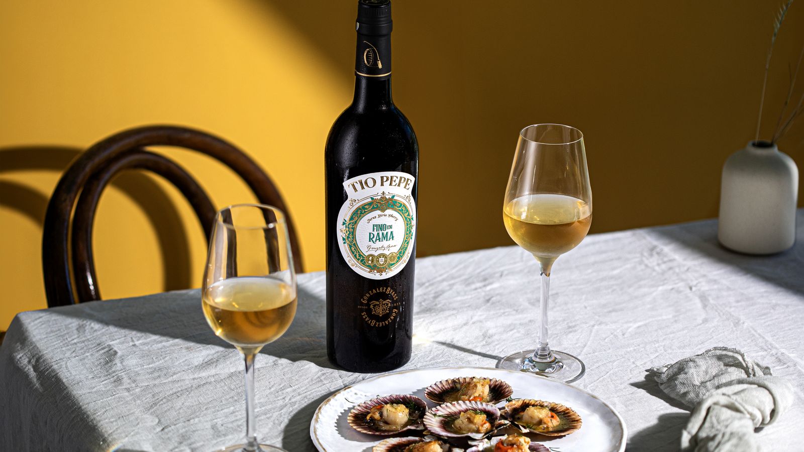 Tío Pepe en Rama 2024 con vieiras.