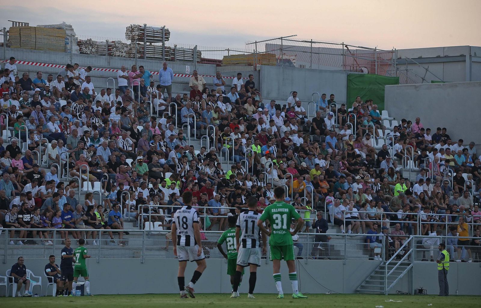 Las mejores fotos del Balona - Betis Deportivo en el nuevo estadio Ciudad de La Línea