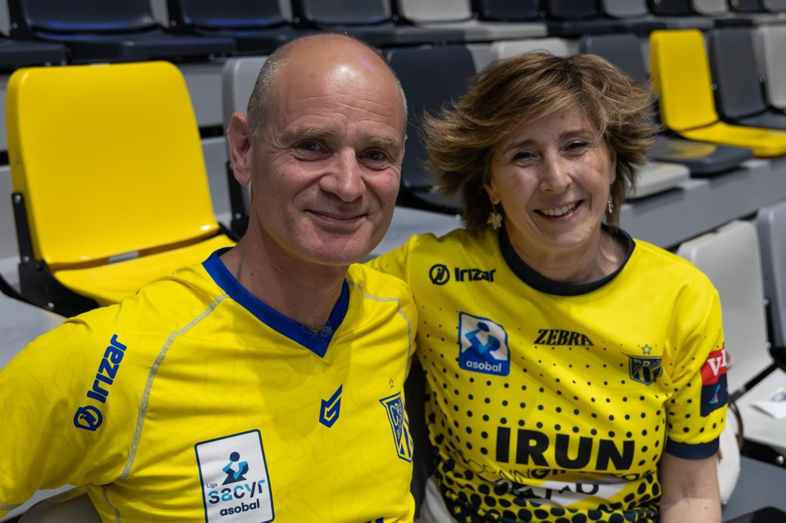 Las aficiones de la Copa del Rey de balonmano de Jaén, en imágenes