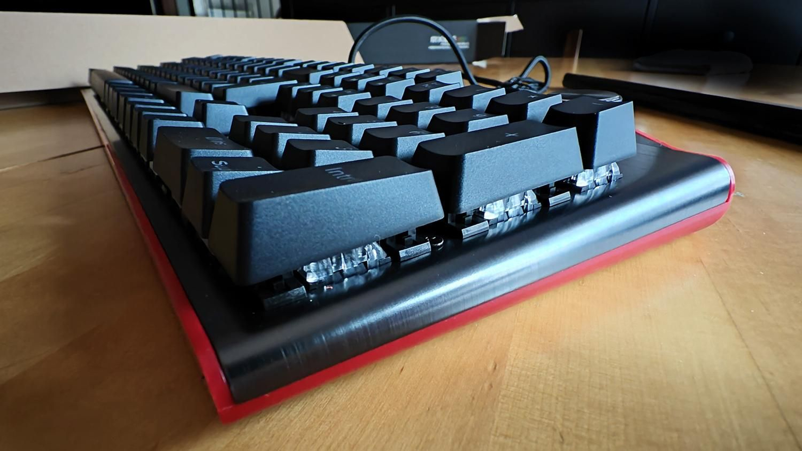 Teclado gaming Genesis RX85 RGB