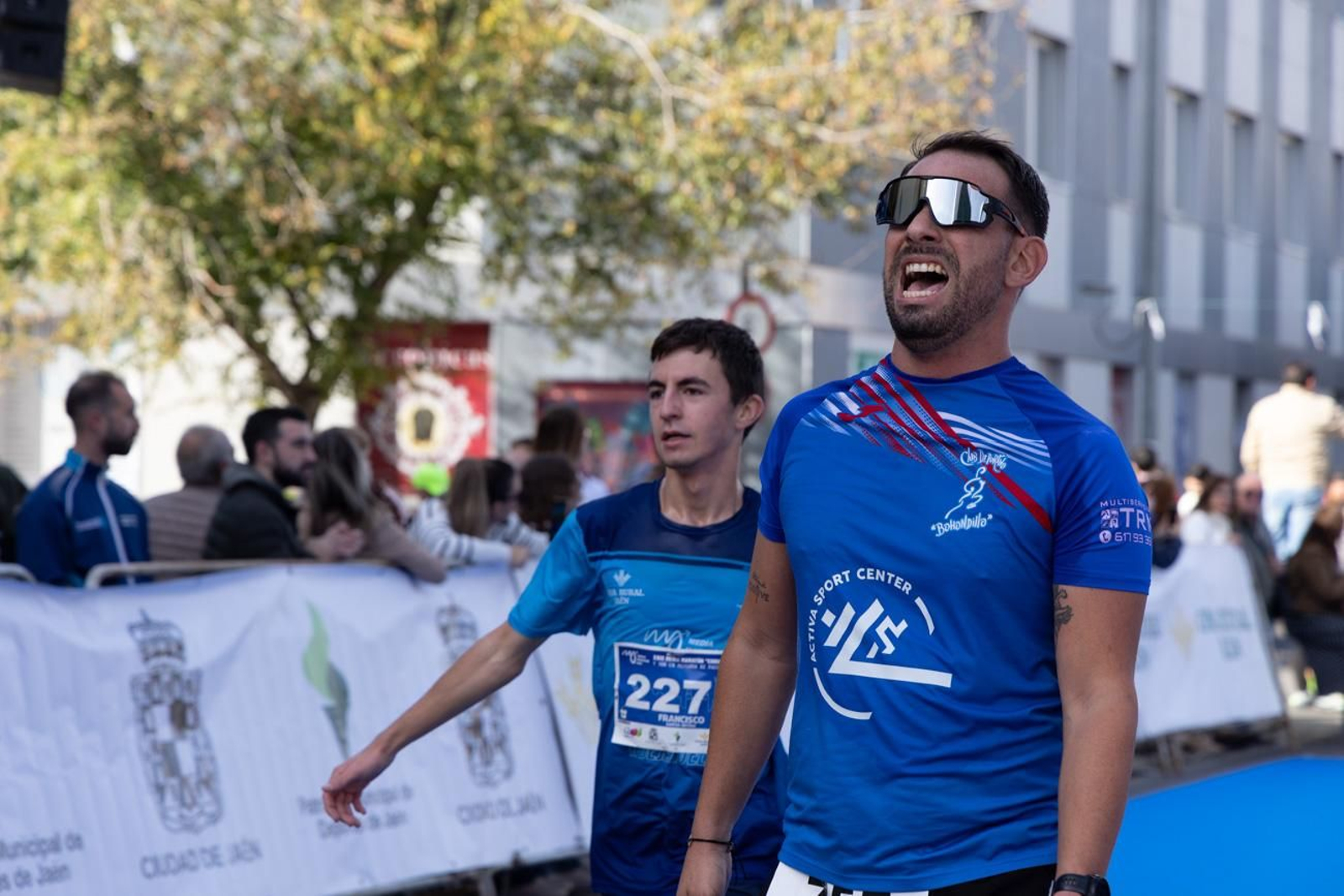 En imágenes: multitudinaria e histórica XXIX Media Maratón 'Ciudad de Jaén' y 10k en memoria de Paco Manzaneda