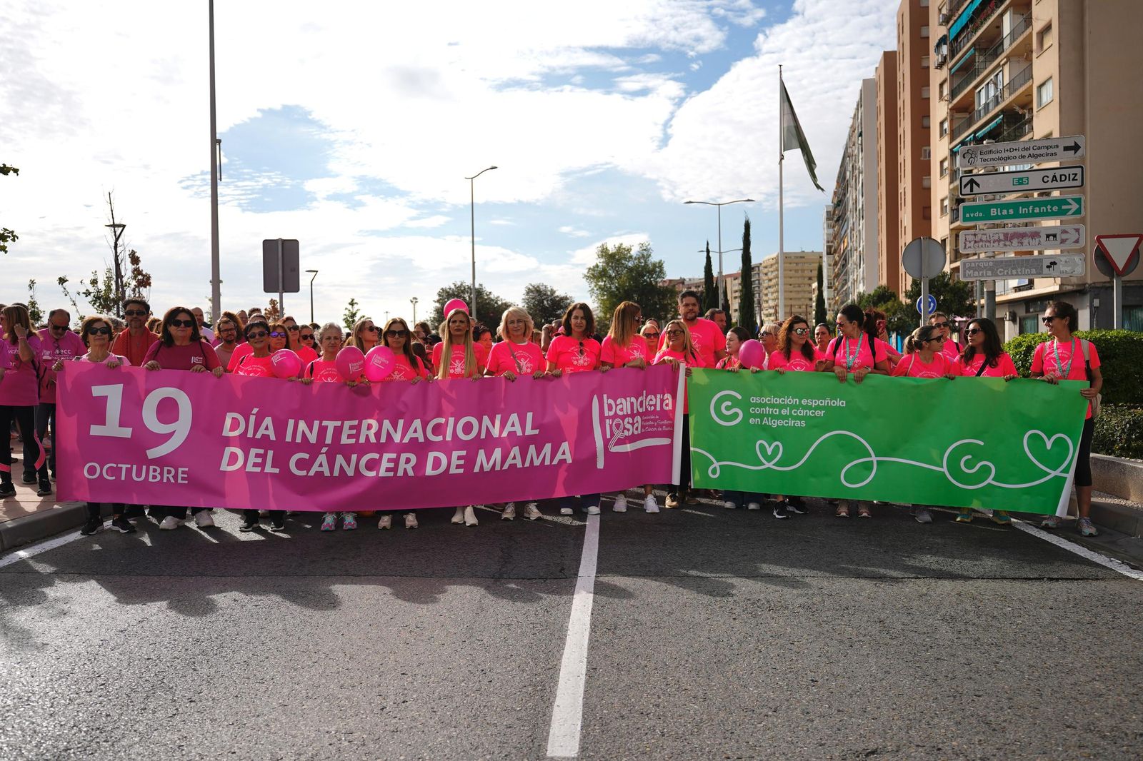 Algeciras respalda la XII Marcha contra el Cáncer de Mama