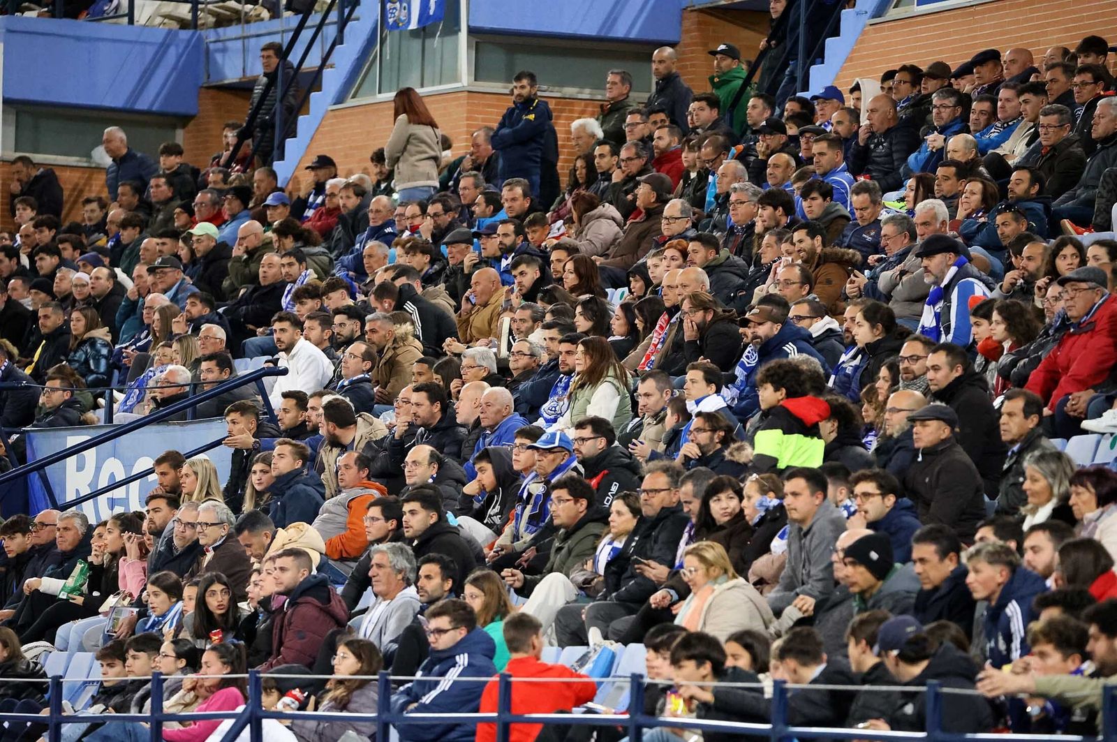Aficionados del Recre en el enfrentamiento ante el Atlético de Madrid B.