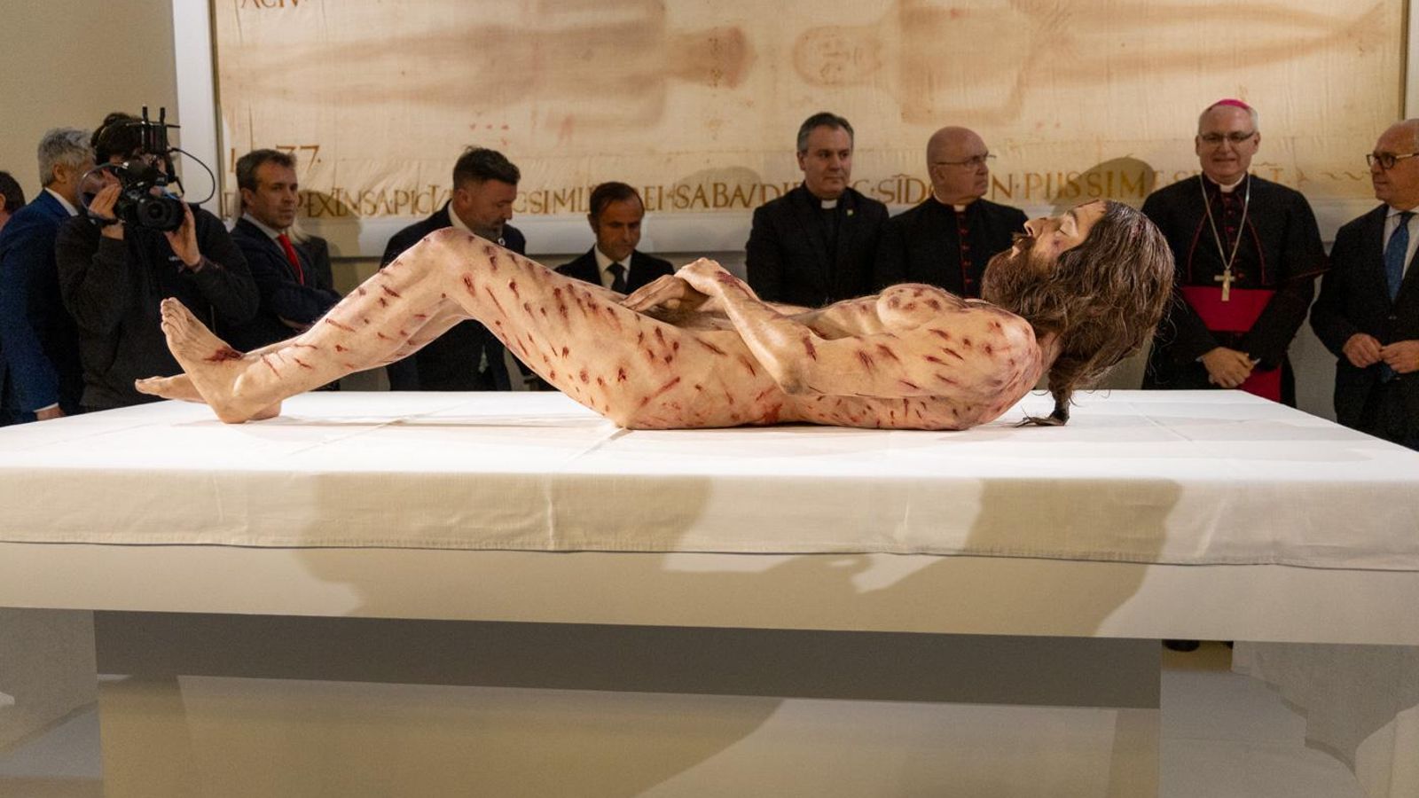 Inauguración de la exposición 'The Mistery Man'