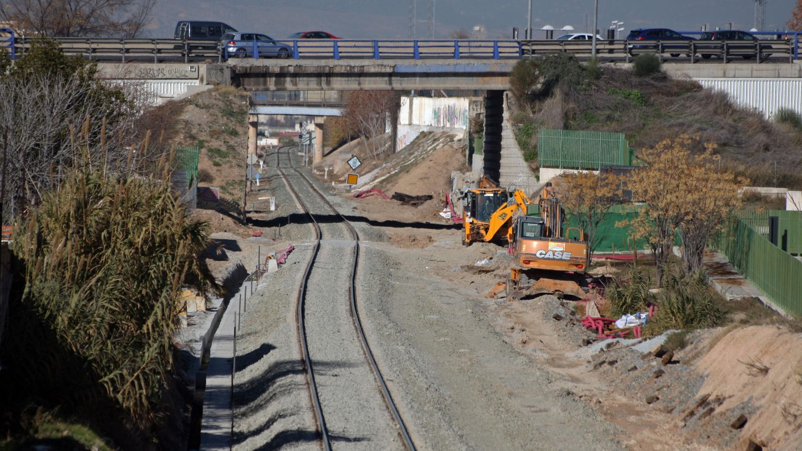 Vista del estado de las obras del cambiador de ancho de Granada, con la vía ya desplazada