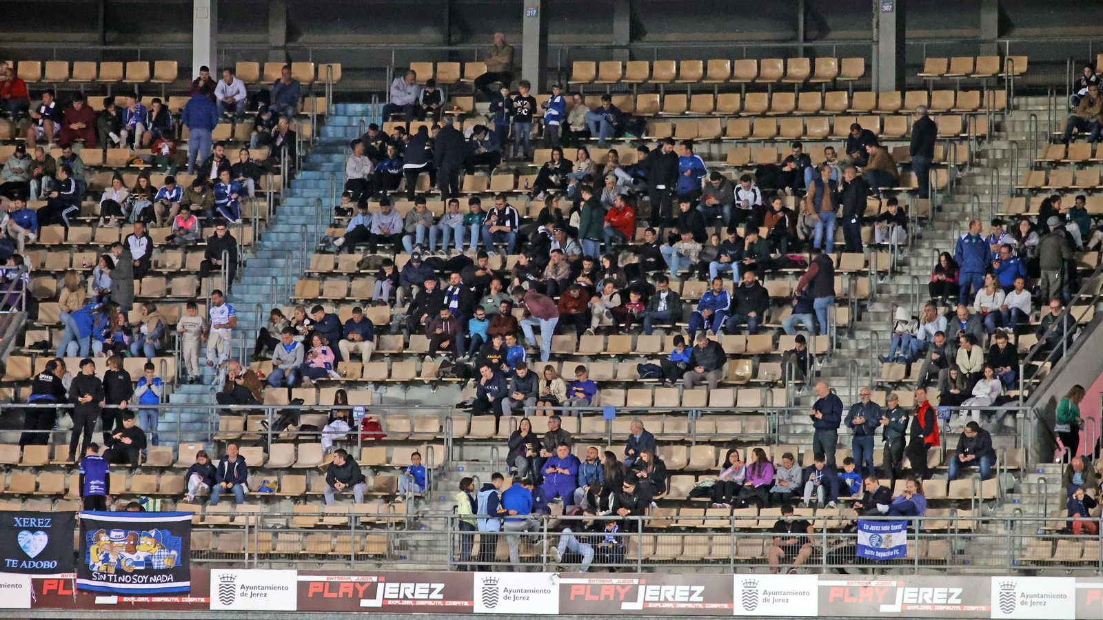 Búscate en el Xerez DFC - Ceuta B en el Municipal de Chapín en Jerez