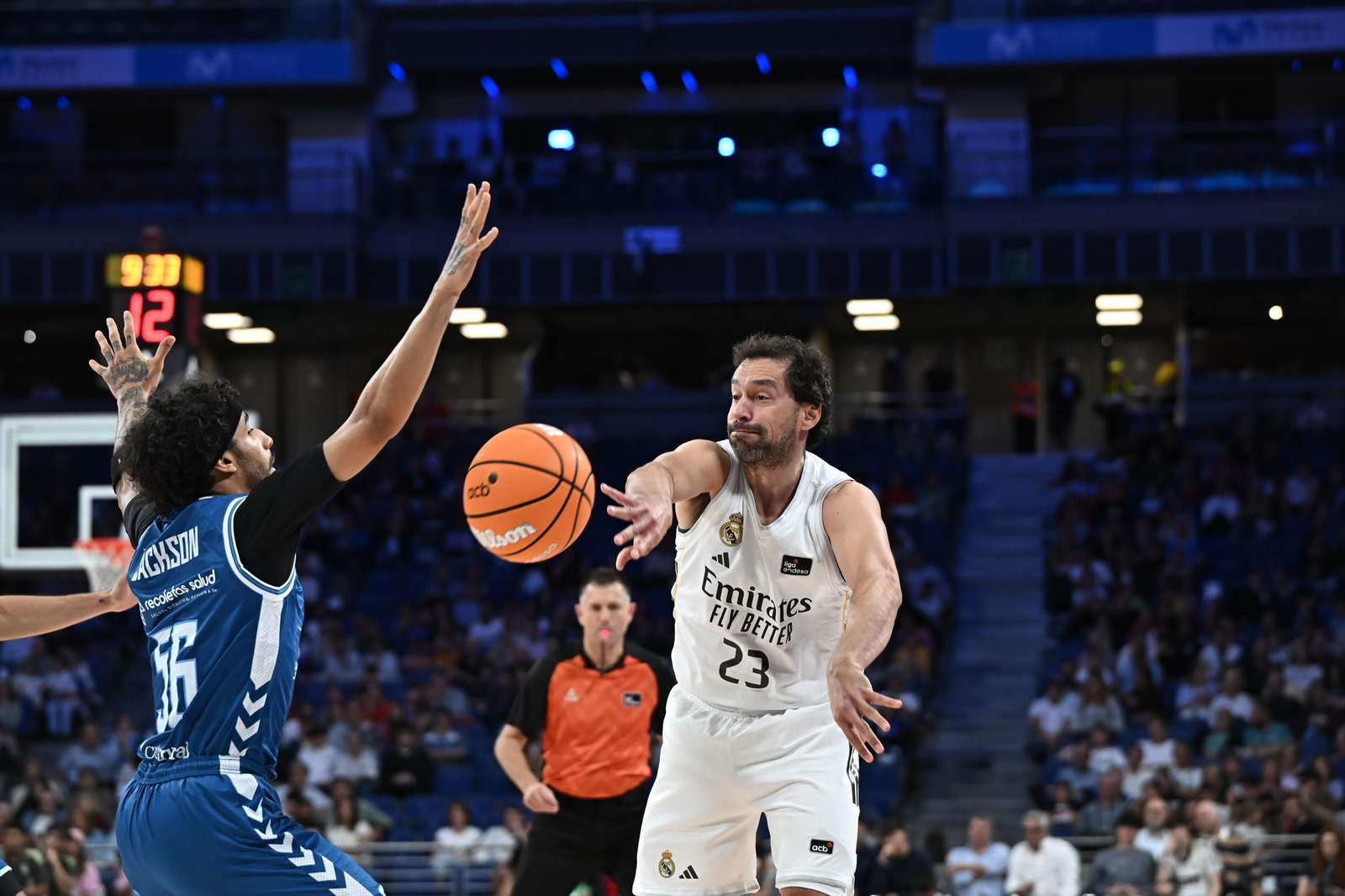 Yannick Nzosa, siete puntos en siete minutos ante el Real Madrid