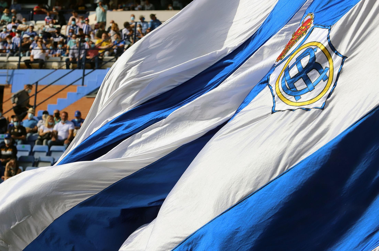 Imágenes de la mejor afición en el Recre-Gerena