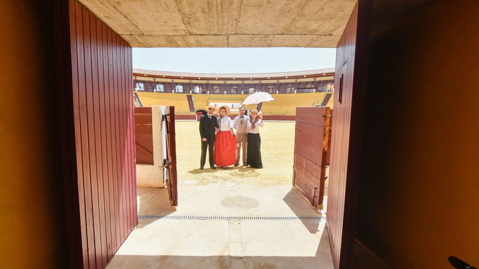 Blooms Day en la Plaza de toros de La Línea