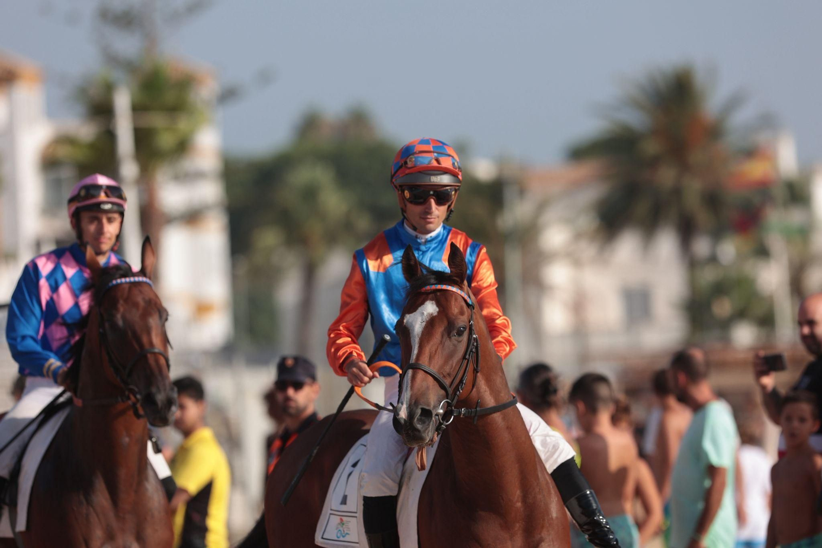 Imágenes de la última jornada del primer ciclo de las Carreras de Caballos de Sanlúcar 2025