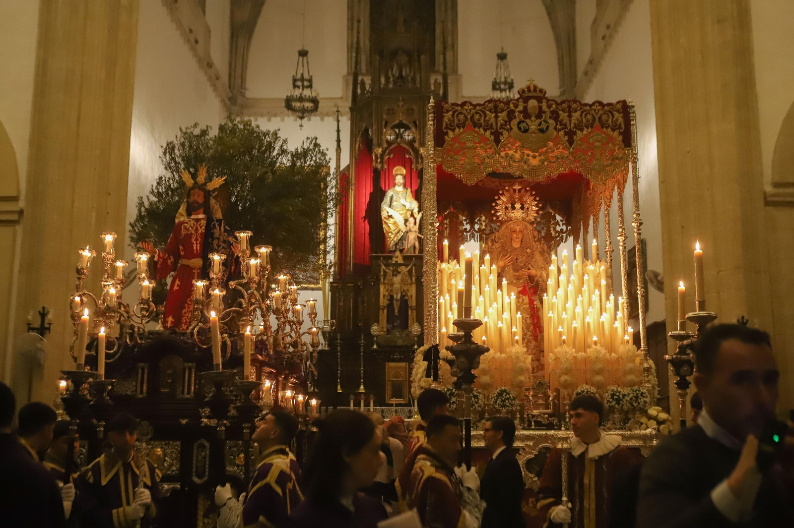Fotos del Lunes Santo en Tarifa: El huerto y Nuestra Madre de Dios y del Rosario