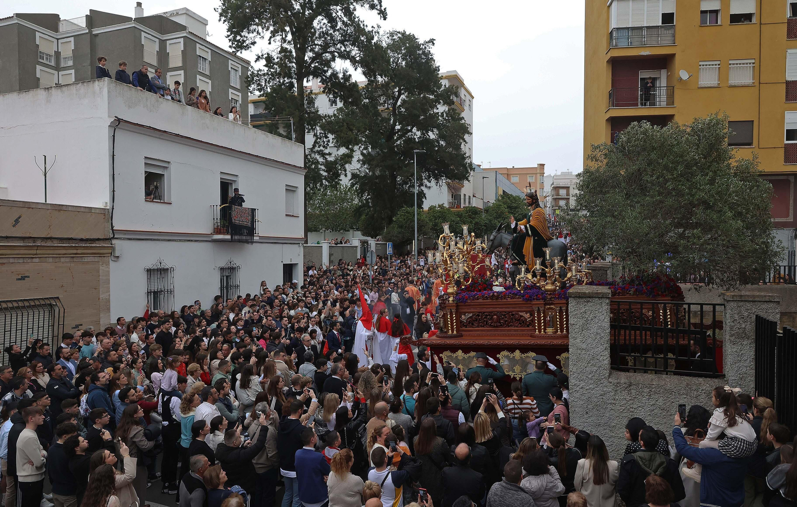 Fotos del Domingo de Ramos en Algeciras: La Borriquita y Oración en el Huerto