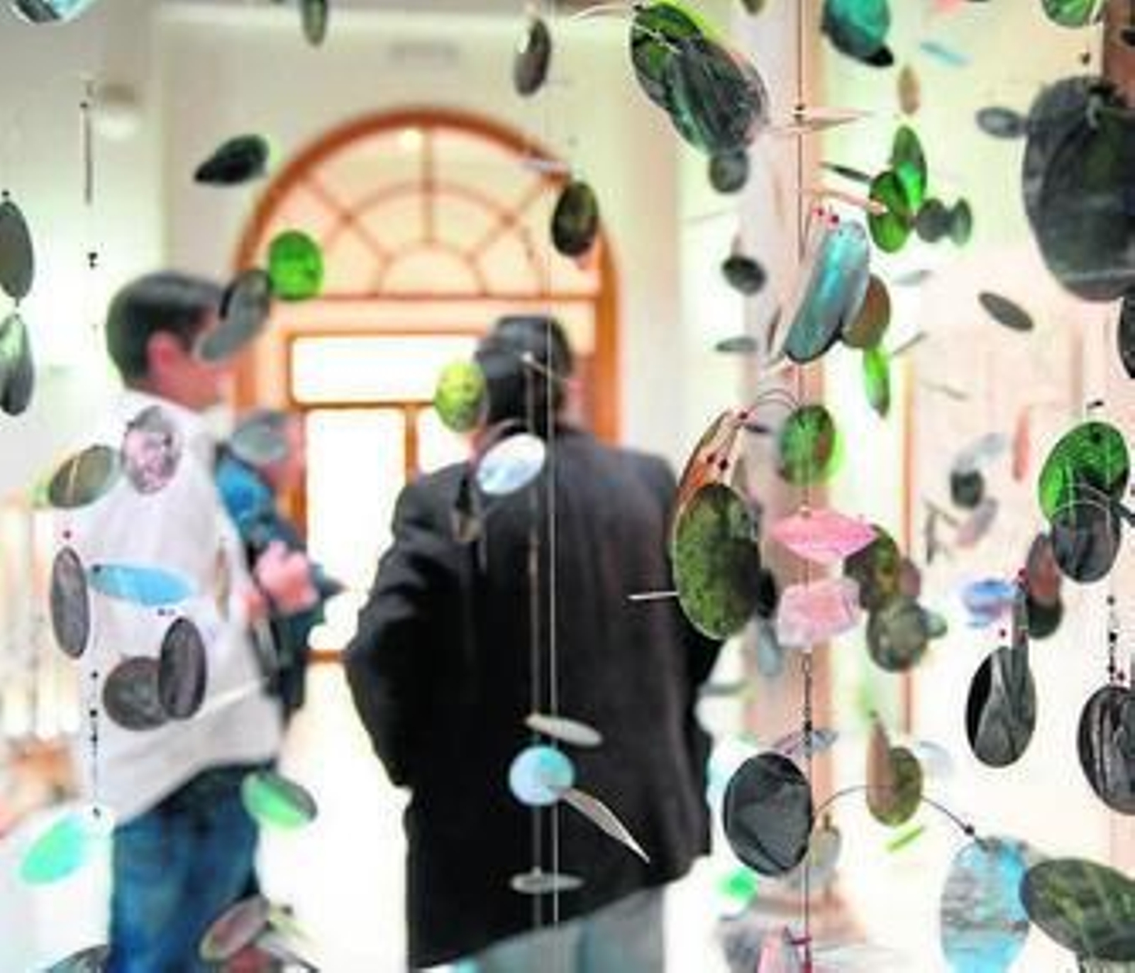 Una de las obras expuestas en el patio de la Fundación.