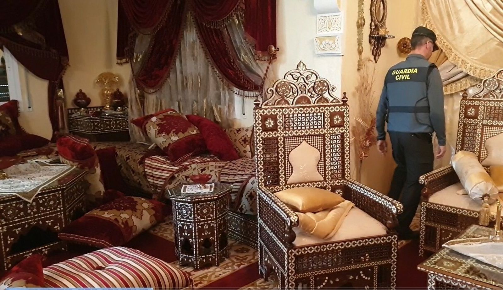 Uno de los registros realizados por la Guardia Civil