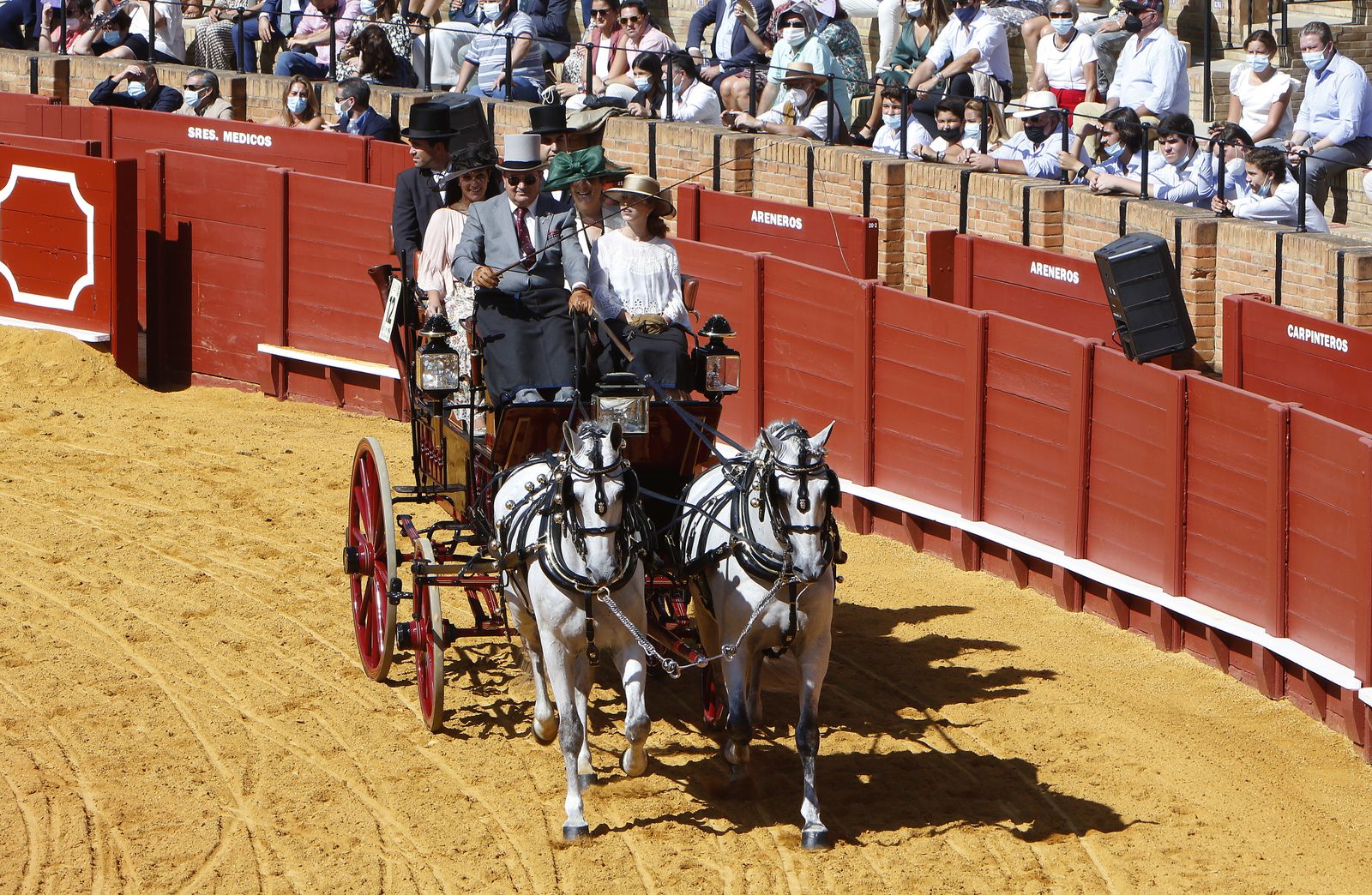 Exhibición de Enganches