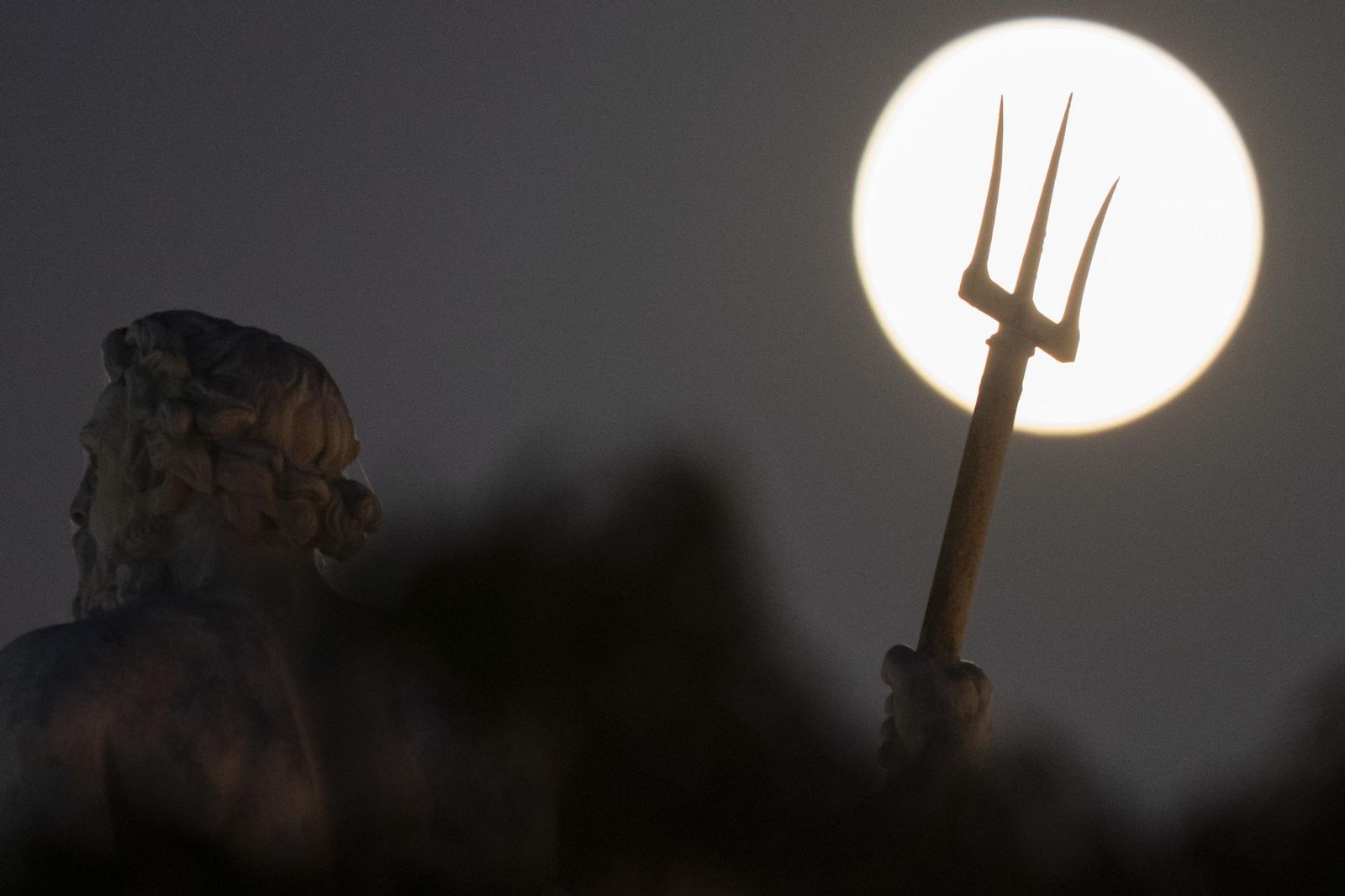 La Superluna azul captada en diferentes partes del planeta: un disfrute visual de la Luna del Esturión