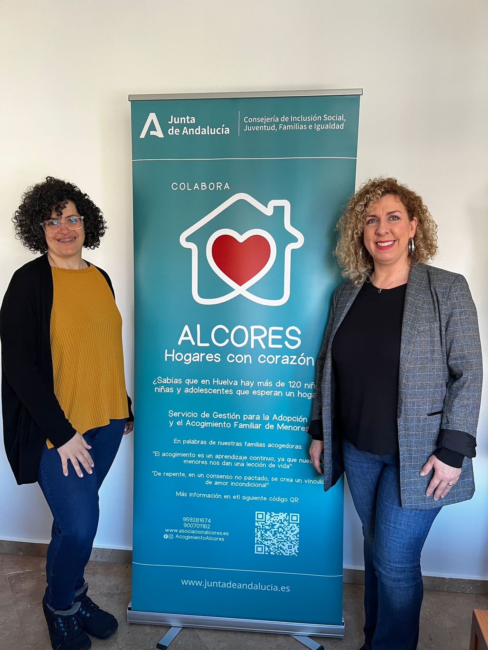 María José Bayo, a la derecha, nueva embajadora de Alcores.